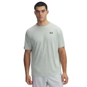 Under armor shirt size s